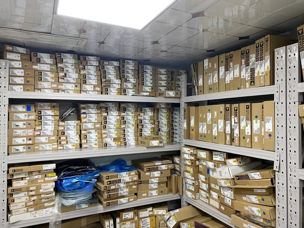 In voorraadstm32f071v8t7 100-LQFP 14x14 256KB FLITS met 32 bits de van geïntegreerde schakelingen 64UFBGA van IC MCU