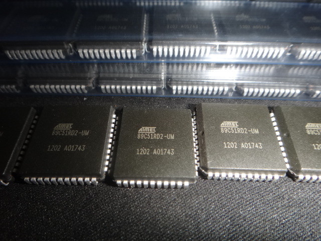 Microcontroller Gloednieuwe Originele Ongebruikte at89c51rd2-UM PLCC44 van Spaanderic van geïntegreerde schakelingen